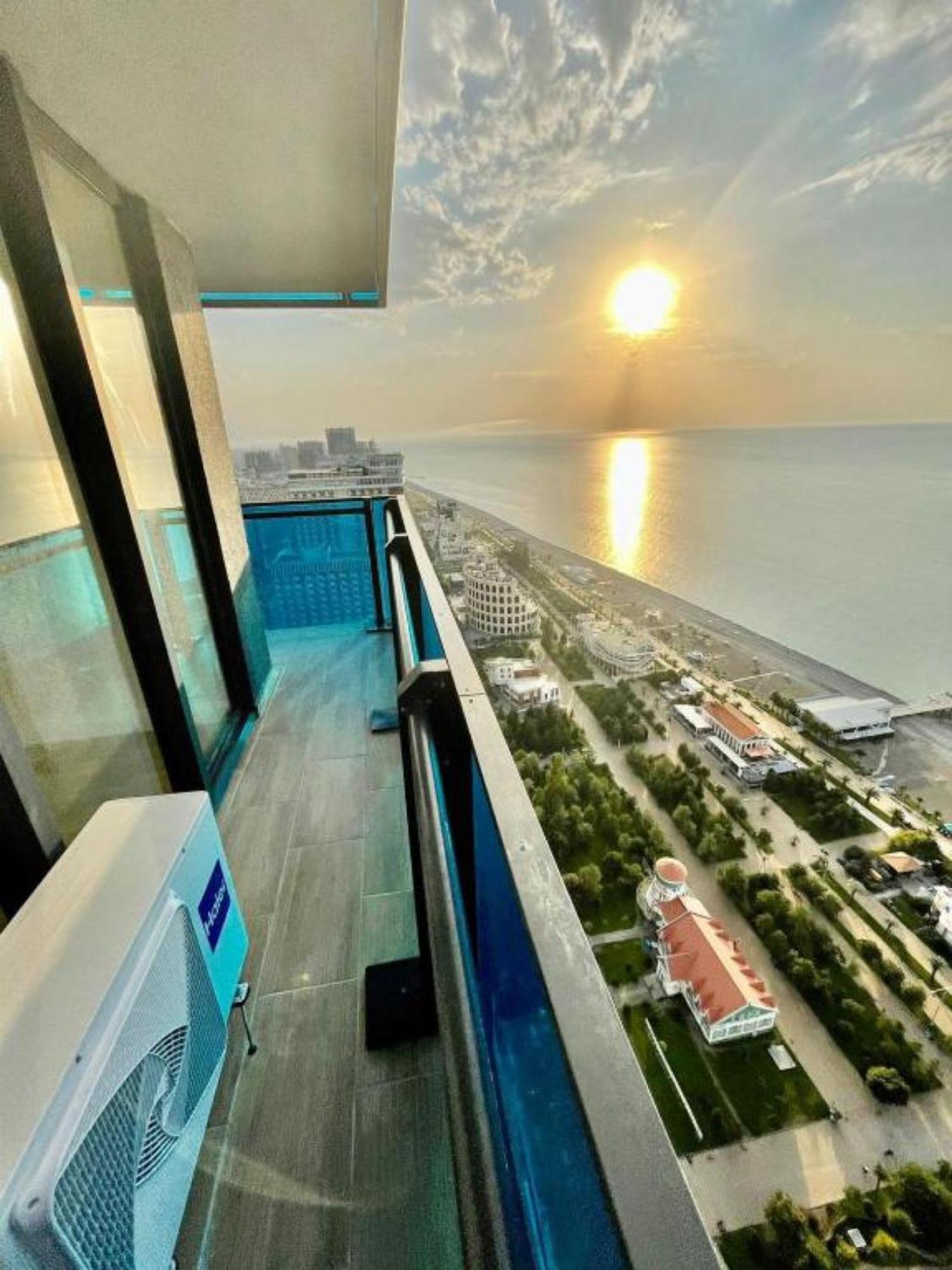 Orbi City Sea View Batumi Exterior foto
